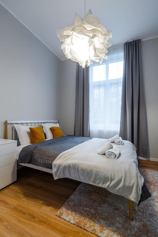New Black & White - 2Bdr Apartment With Balcony Sofia Zewnętrze zdjęcie