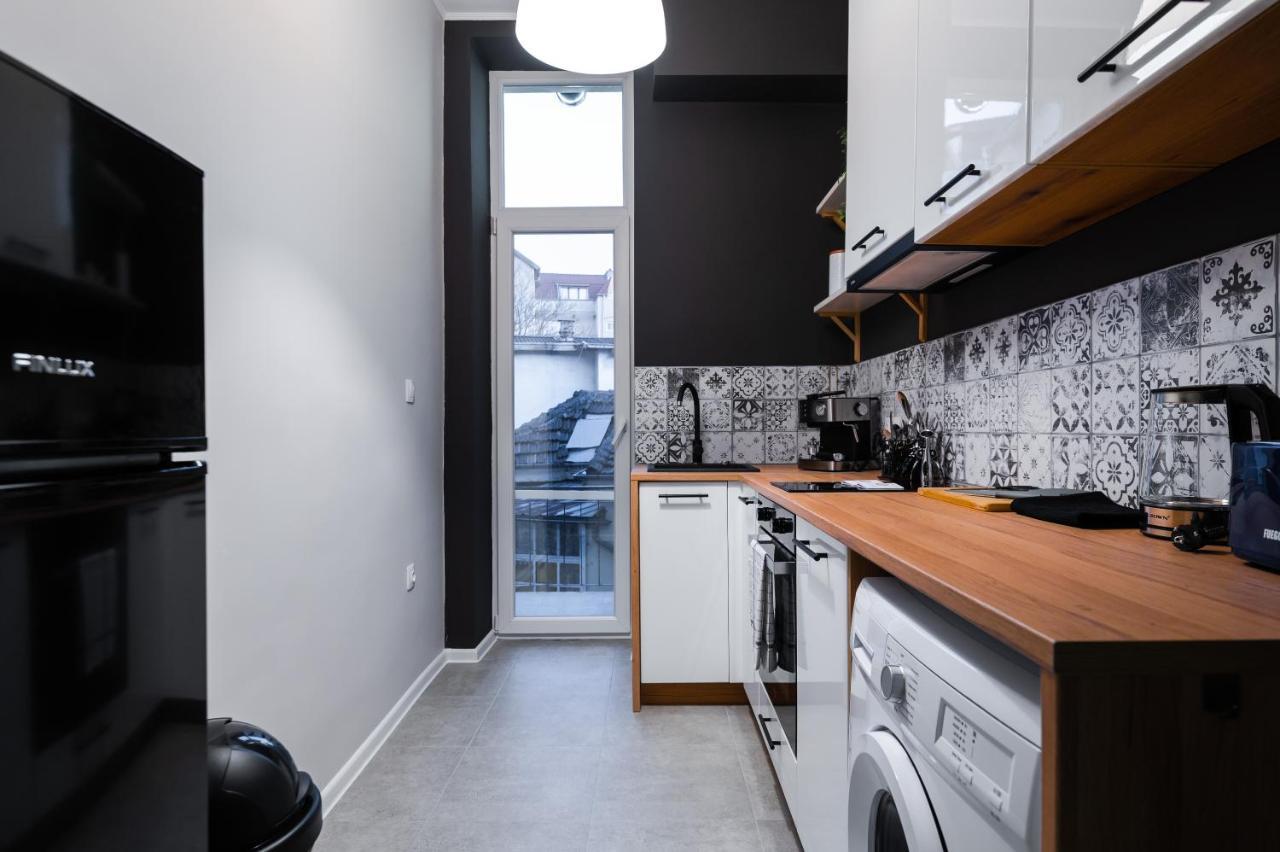 New Black & White - 2Bdr Apartment With Balcony Sofia Zewnętrze zdjęcie